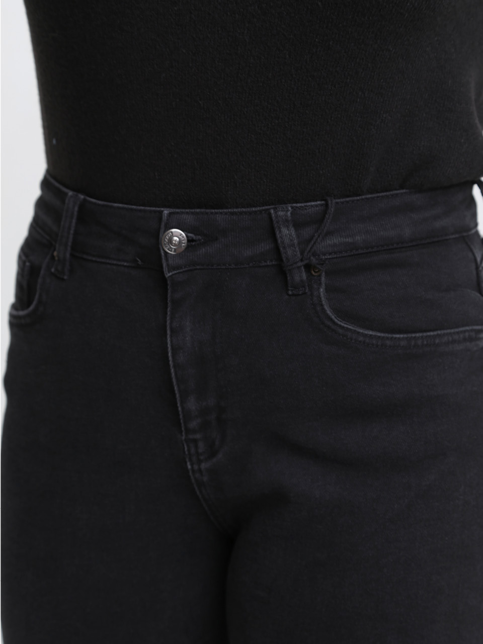 Джинсы женские утепленные черные на флисе МОМ 3256