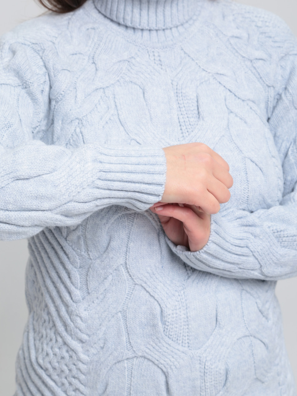 Светр жіночий блакитний вовняний зимовий з горлом 230-675-5