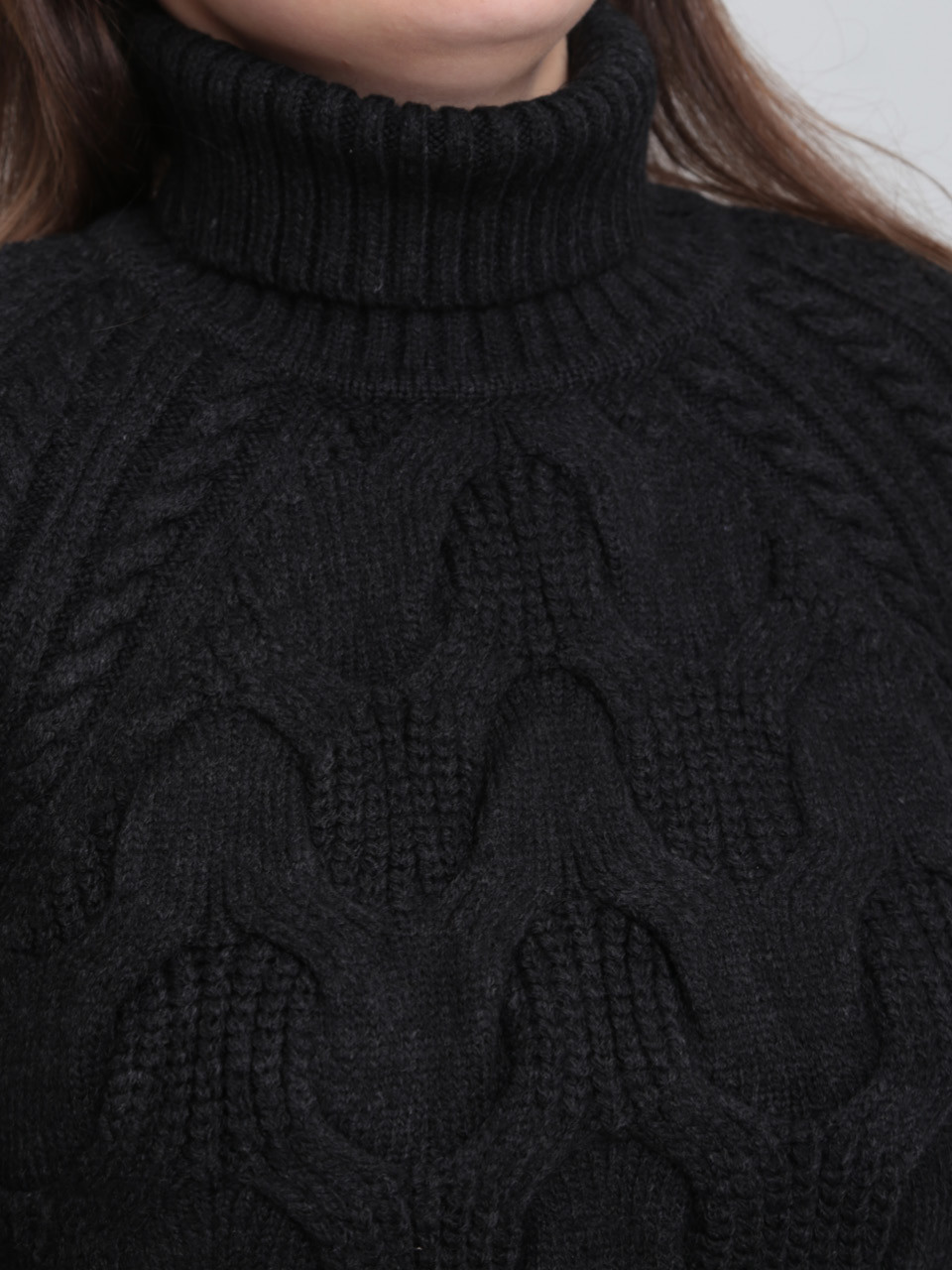 Свитер женский черный шерстяной зимний с горлом 230-658-4