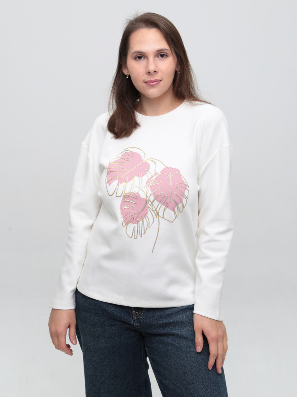 Жіночий лонгслів білий вільний з принтом 529-2