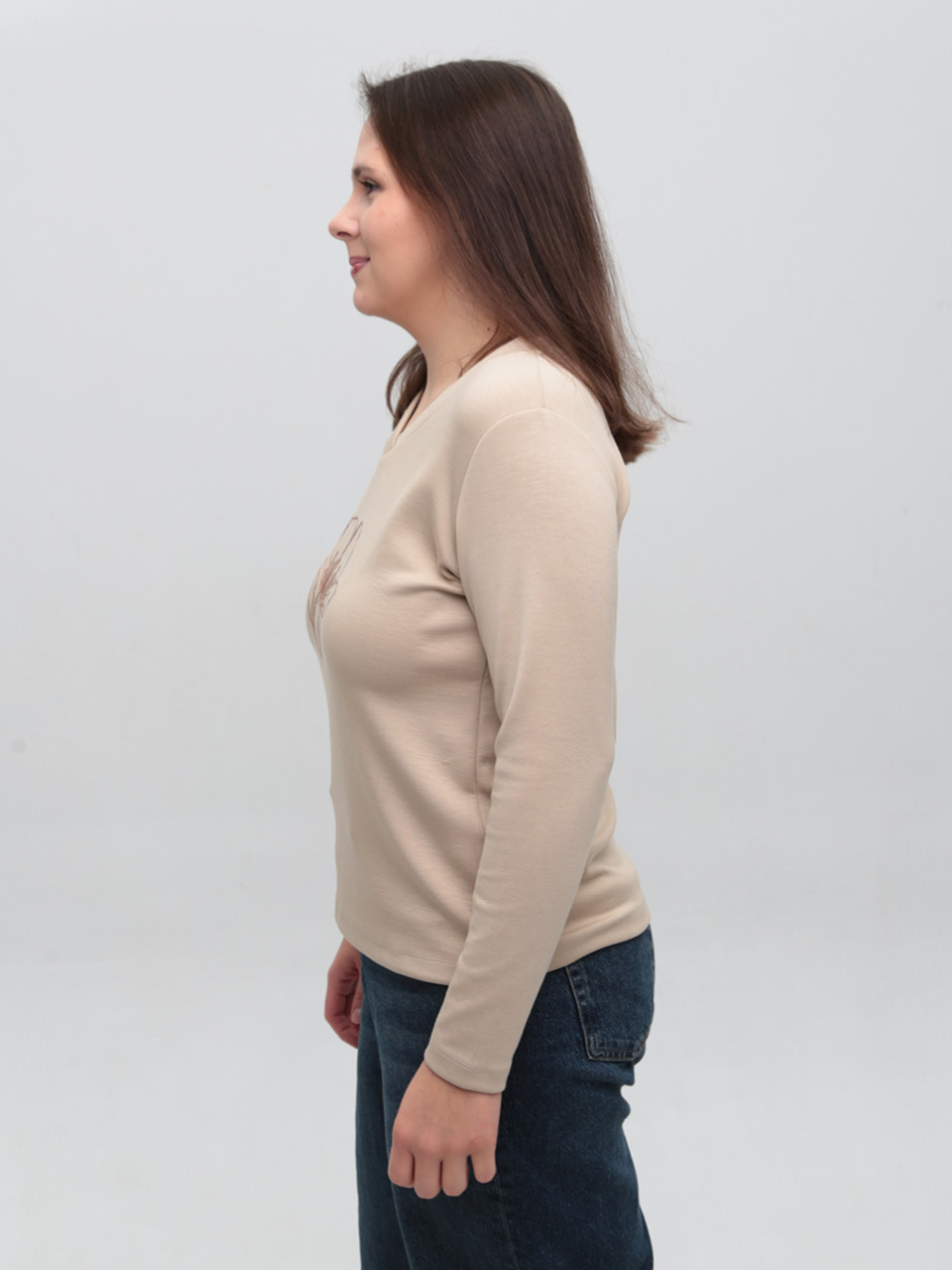 Жіночий лонгслів бежевий з принтом прямий з мисом 544-7