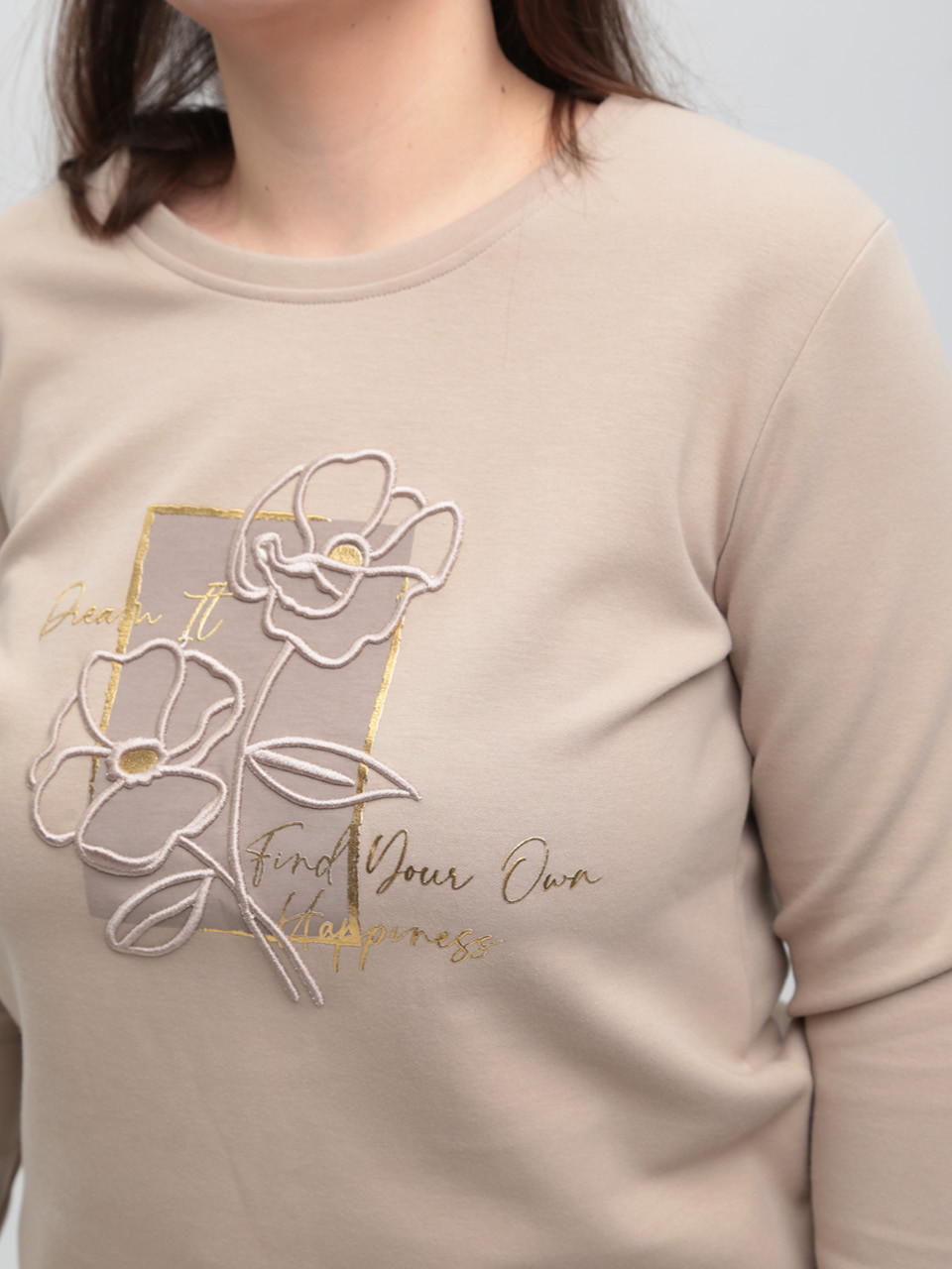 Жіночий лонгслів бежевий з принтом прямий 533-7