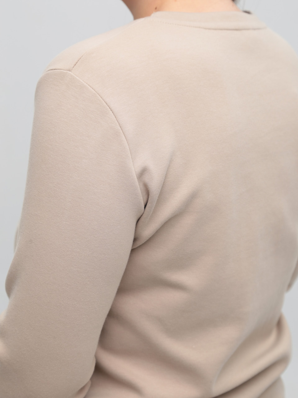 Жіночий лонгслів бежевий з принтом прямий 533-7