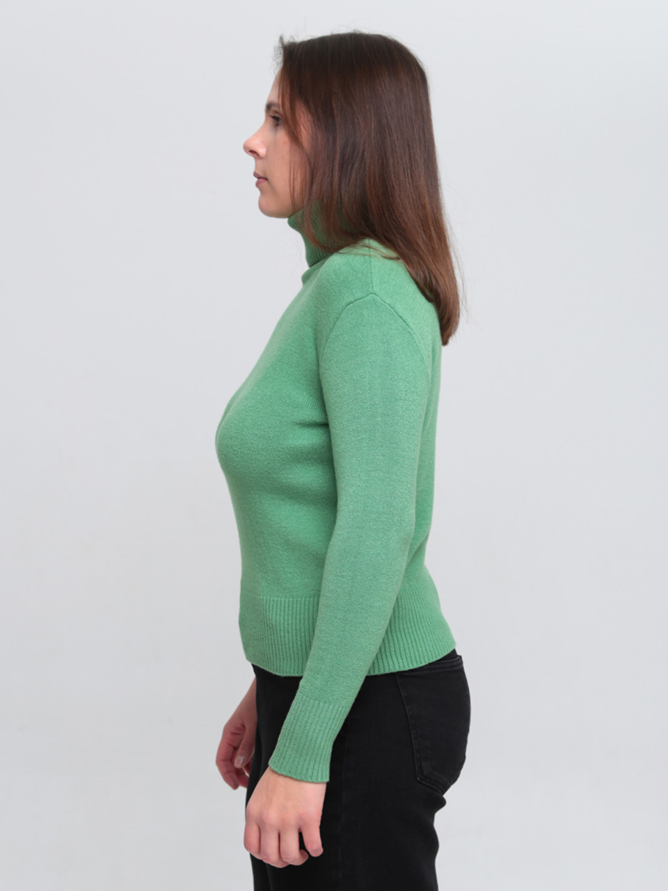 Свитер женский зеленый с горлом 0500-3