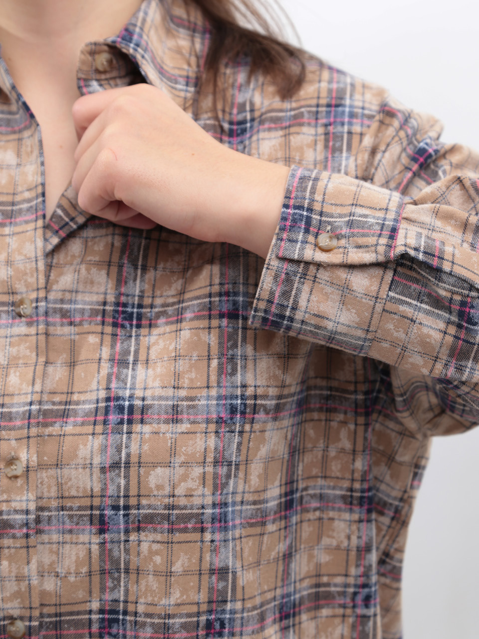 Сорочка жіноча бежева в клітку з варінням 173-5