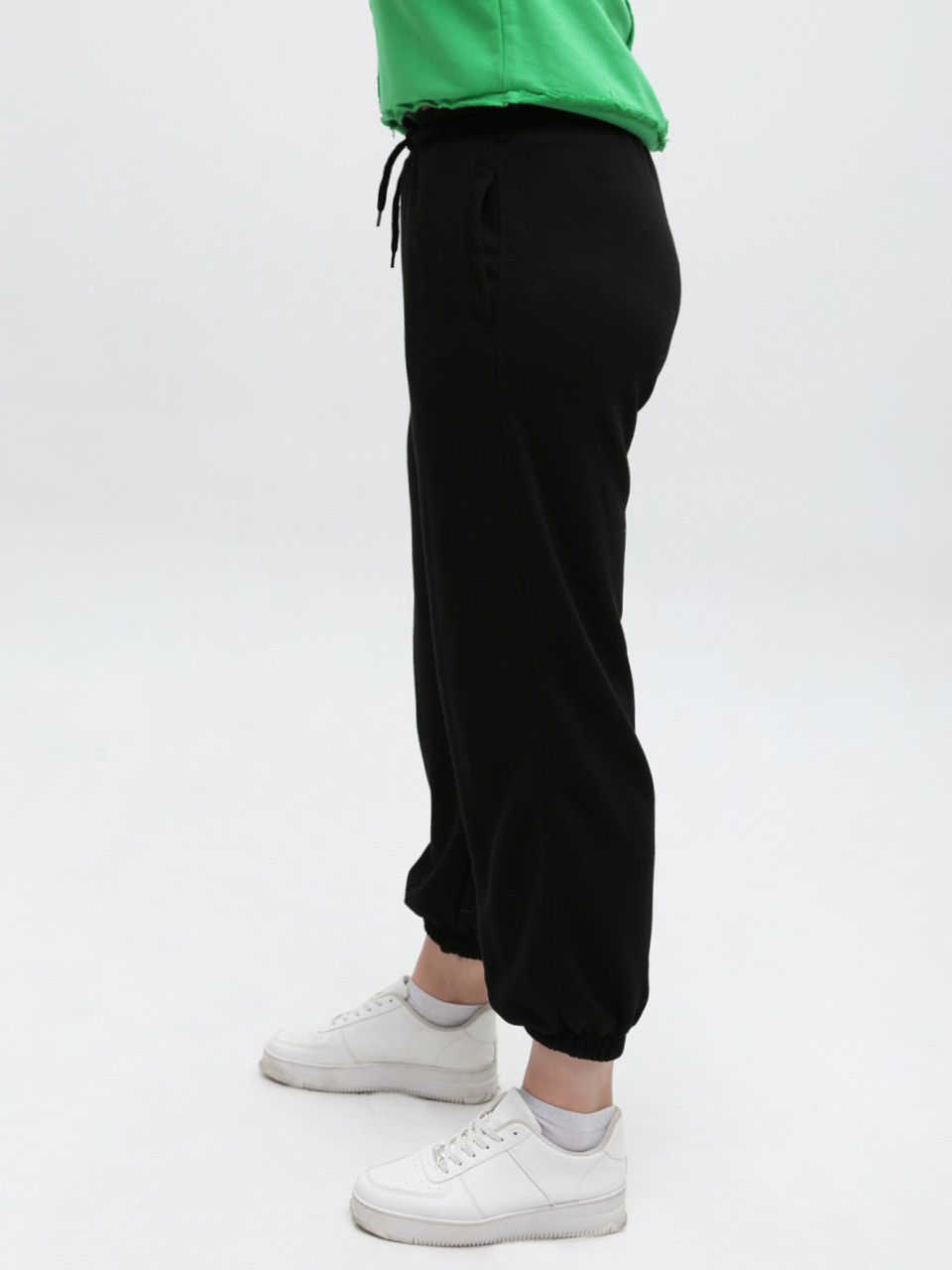 Штаны спортивный женский черные джоггеры на резинке 538-1