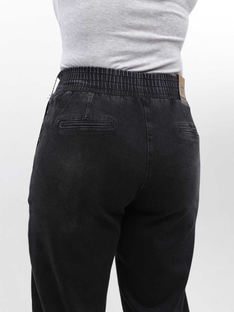 Джинсы женские черные бананы с резинкой на поясе 7829-2