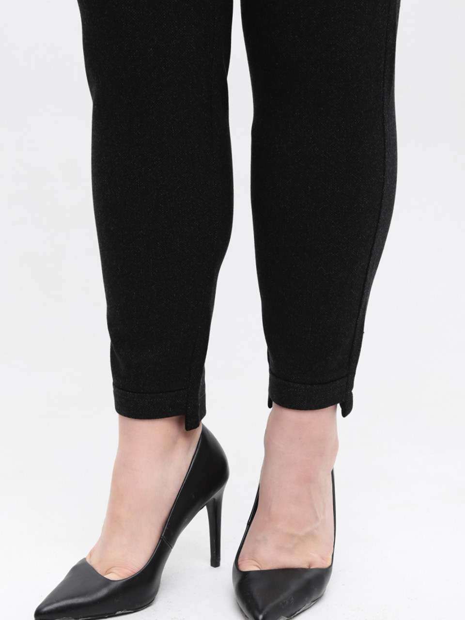 Брюки женские черные слим МОМ теплые 10655-2