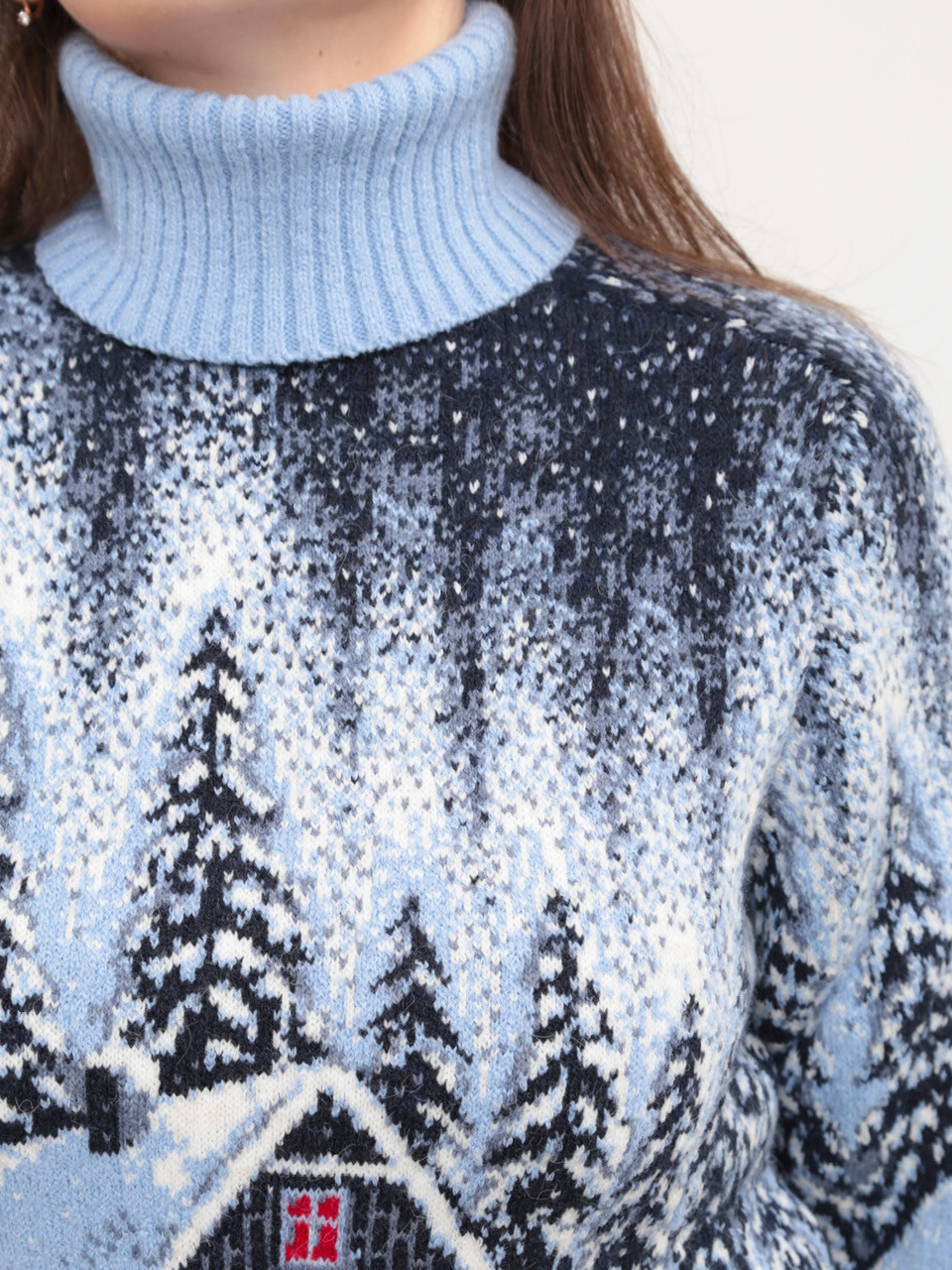 Светр жіночий зимовий блакитний вовняний із зимовим принтом 230-561-5