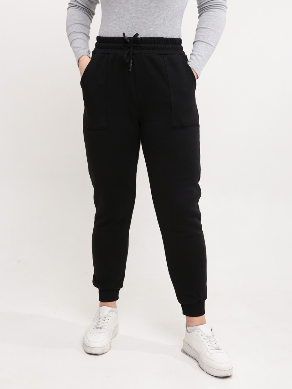 Спортивные штаны женские черные на флисе 2800-1
