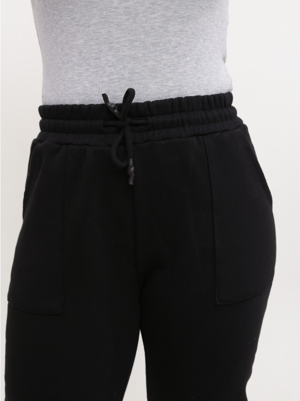 Спортивные штаны женские черные на флисе 2800-1