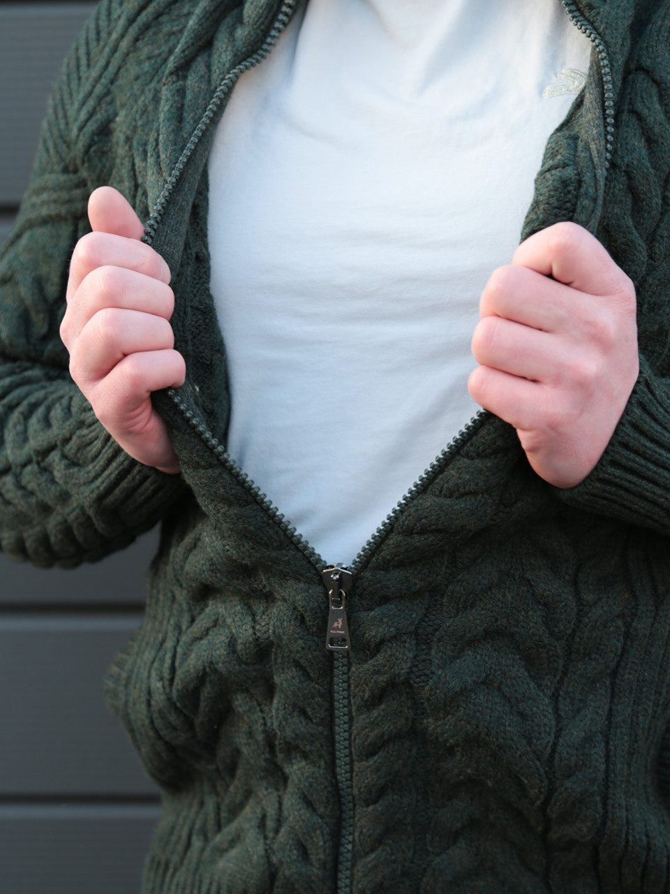 Светр чоловічий зелений вовняний на блискавці 230-321-4