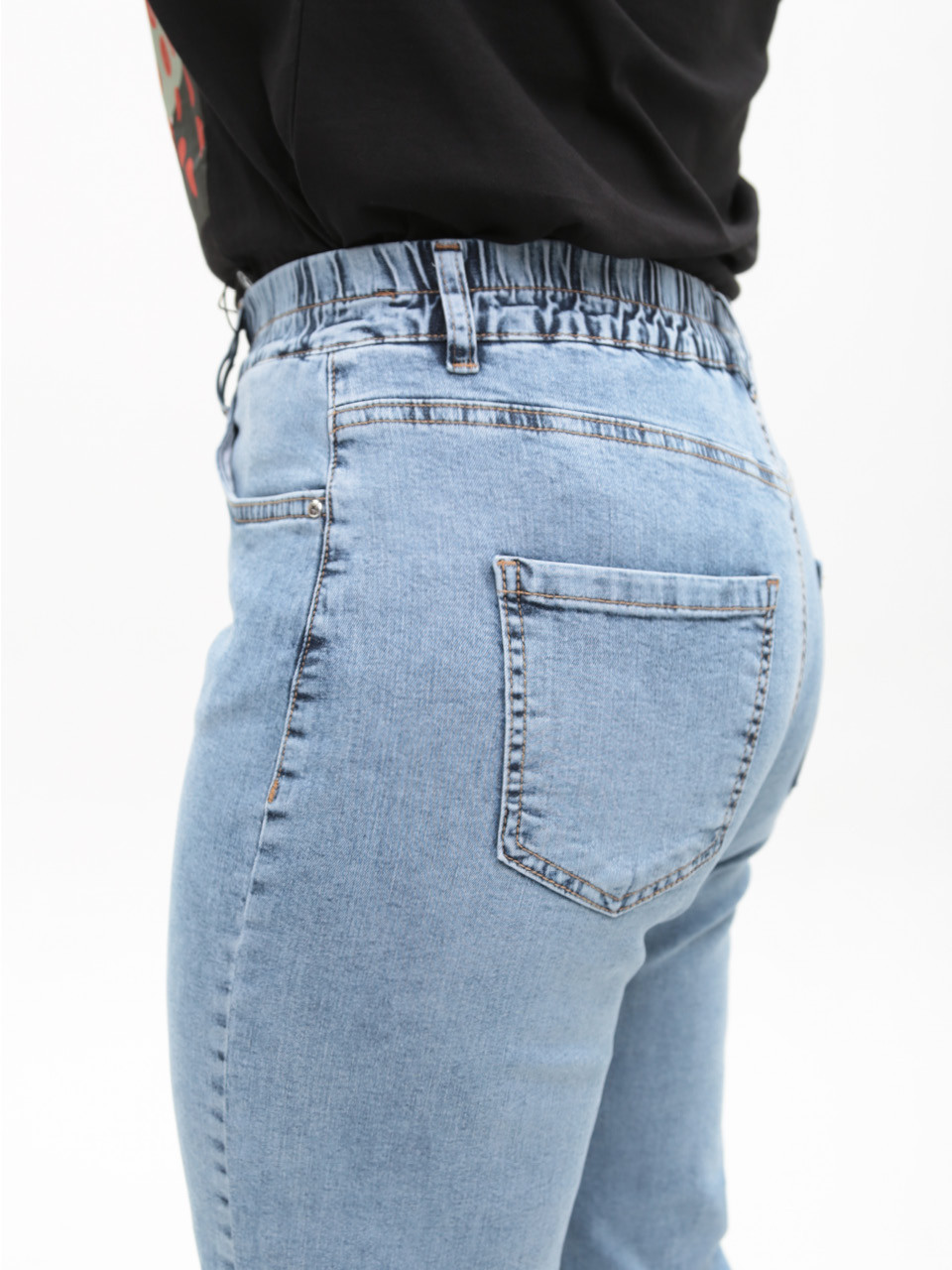 Джинси жіночі блакитні МОМ із гумкою на поясі 2430-0