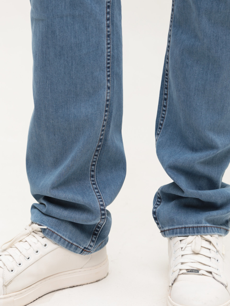 Джинсы мужские светло-синие прямые тонкие со стрейчем 4581