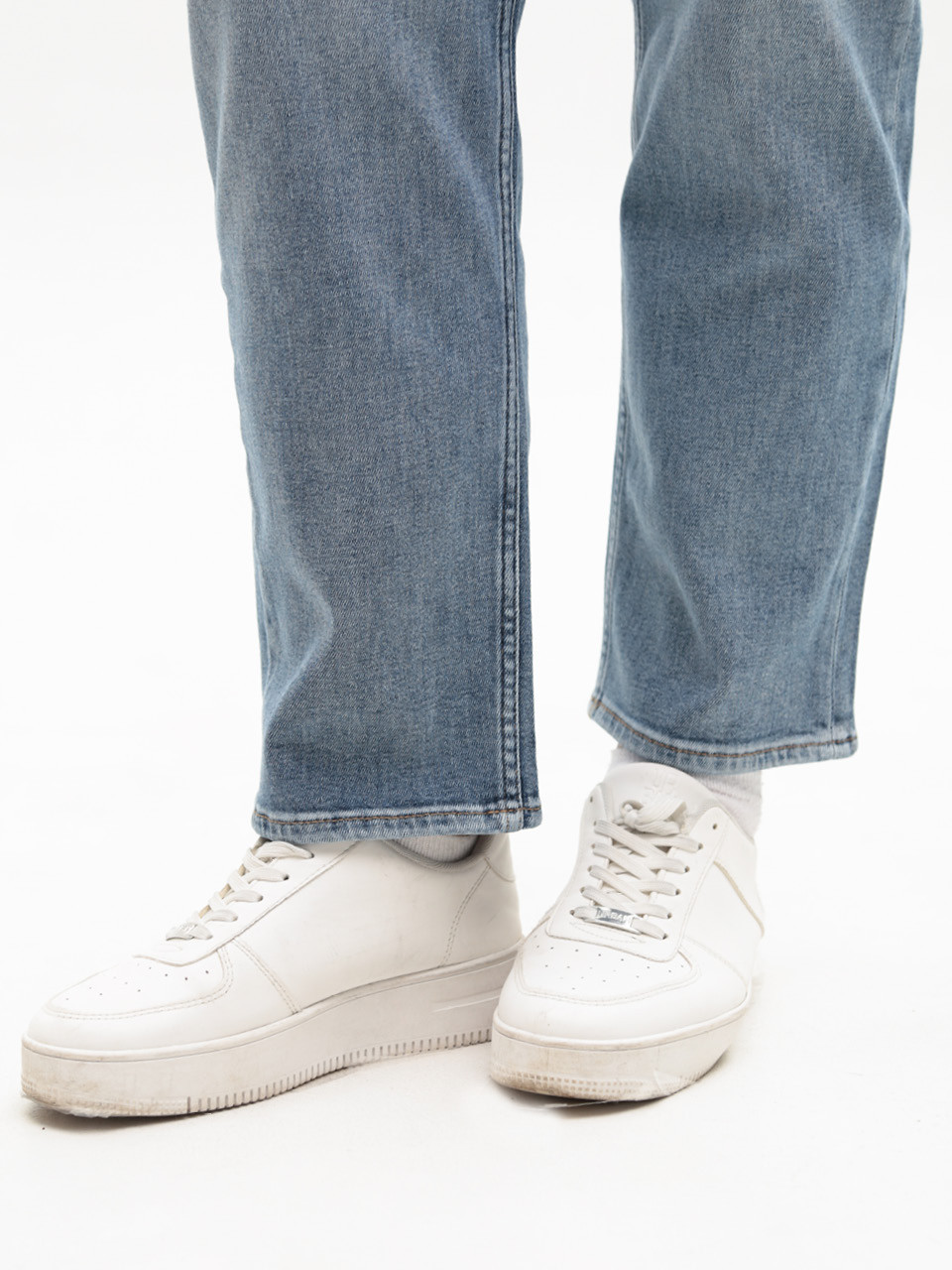 Джинсы женские прямые МОМ светло-синие большие размеры 1645-B