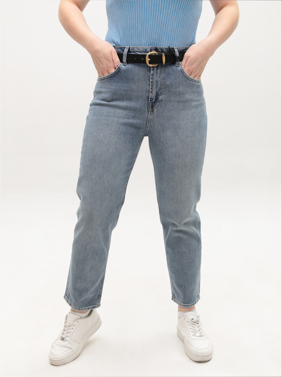 Джинсы женские прямые МОМ светло-синие 1646