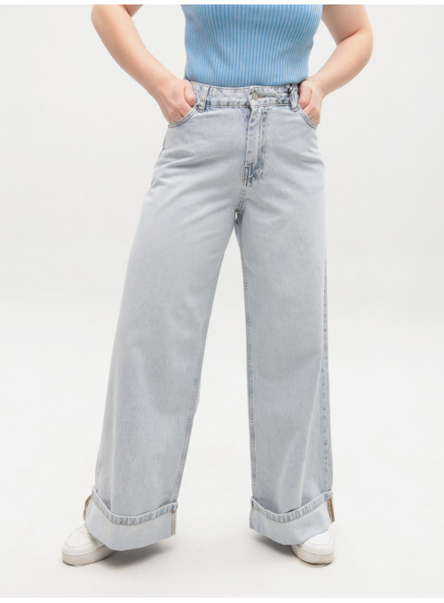 Джинсы женские светлые...