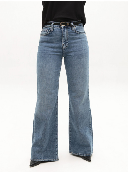 Джинсы женские синие...