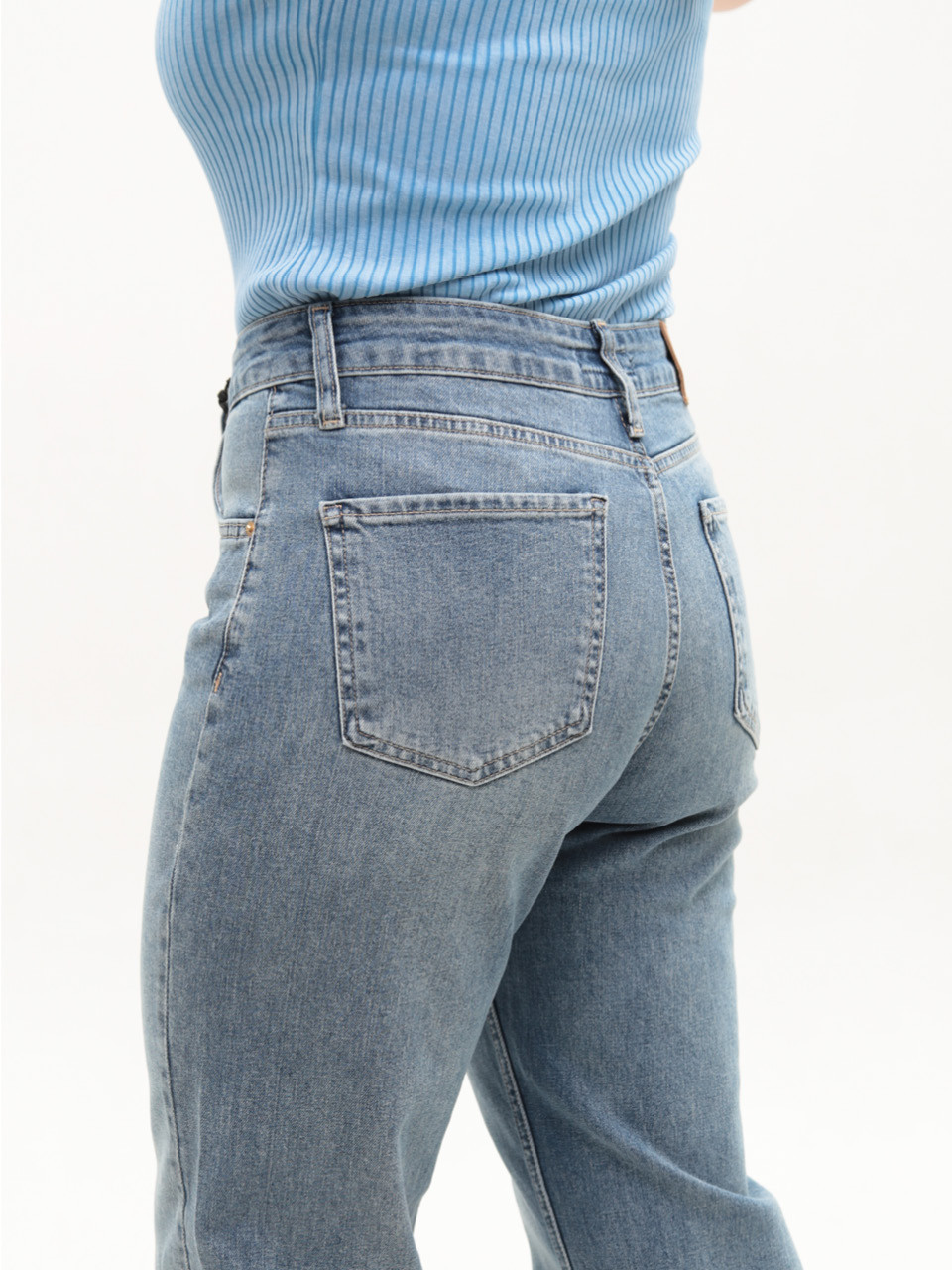Джинсы женские МОМ прямые светло-синие большие размеры 1658-B