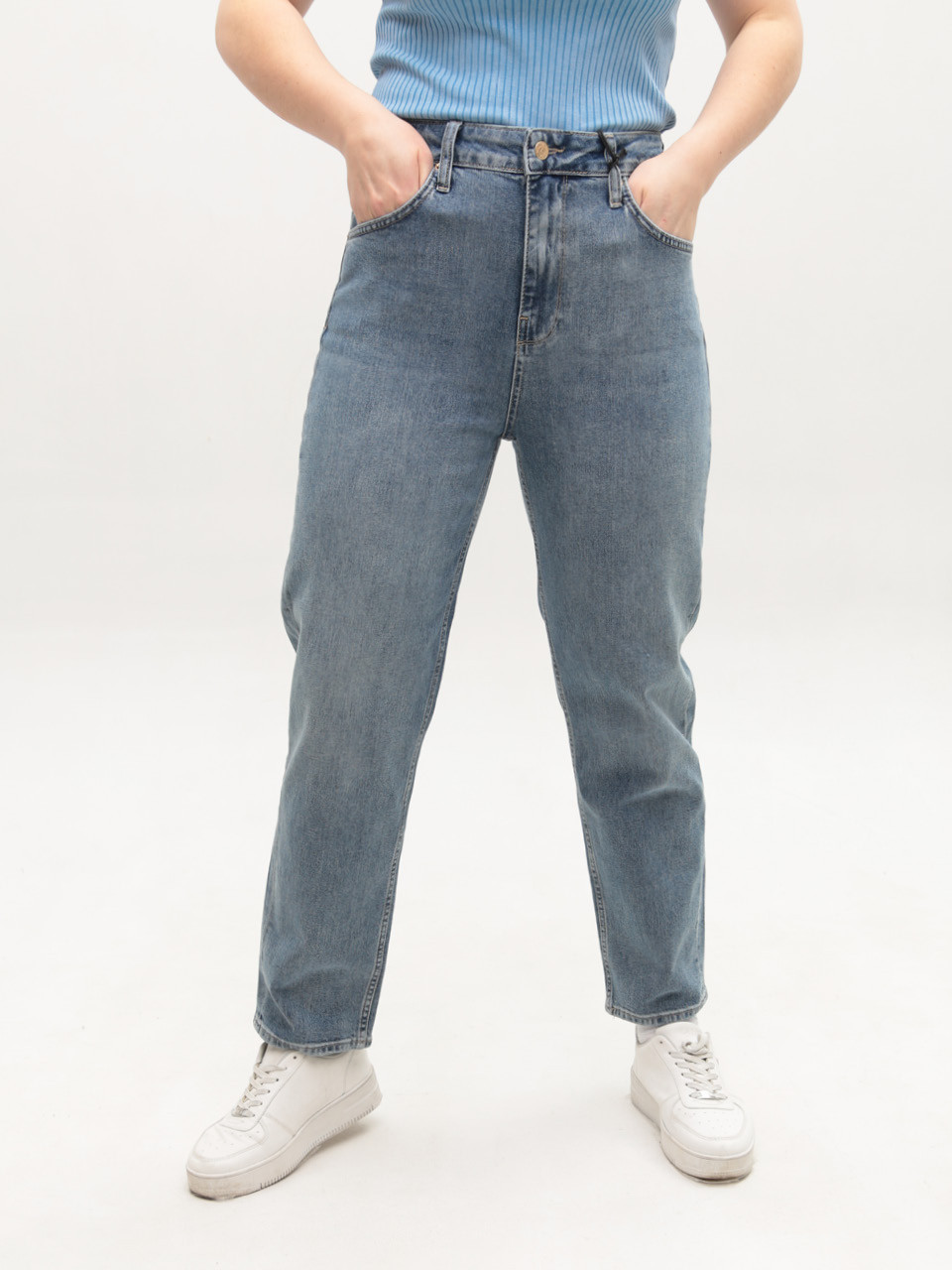 Джинсы женские МОМ прямые светло-синие большие размеры 1658-B