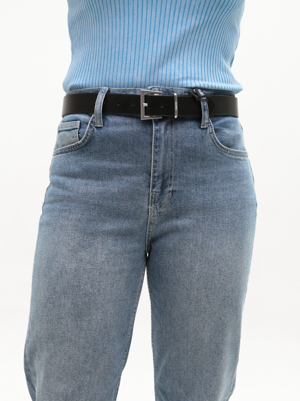 Джинсы женские голубые МОМ прямые со стрейчем 1571