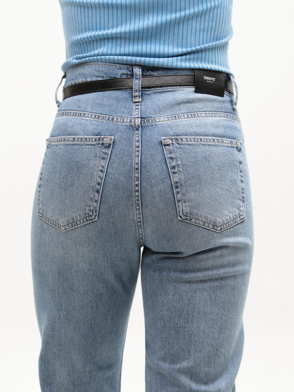 Джинсы женские голубые прямые с высокой посадкой 1650