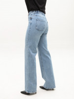 Джинсы женские голубые широкие с резинкой на поясе 3338--010