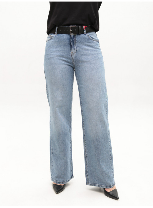 Джинсы женские голубые...