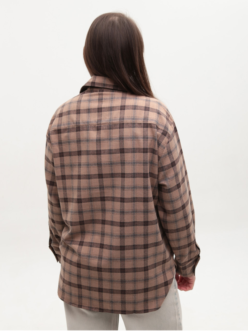 Рубашка женская коричневая в клетку тонкая 145-6