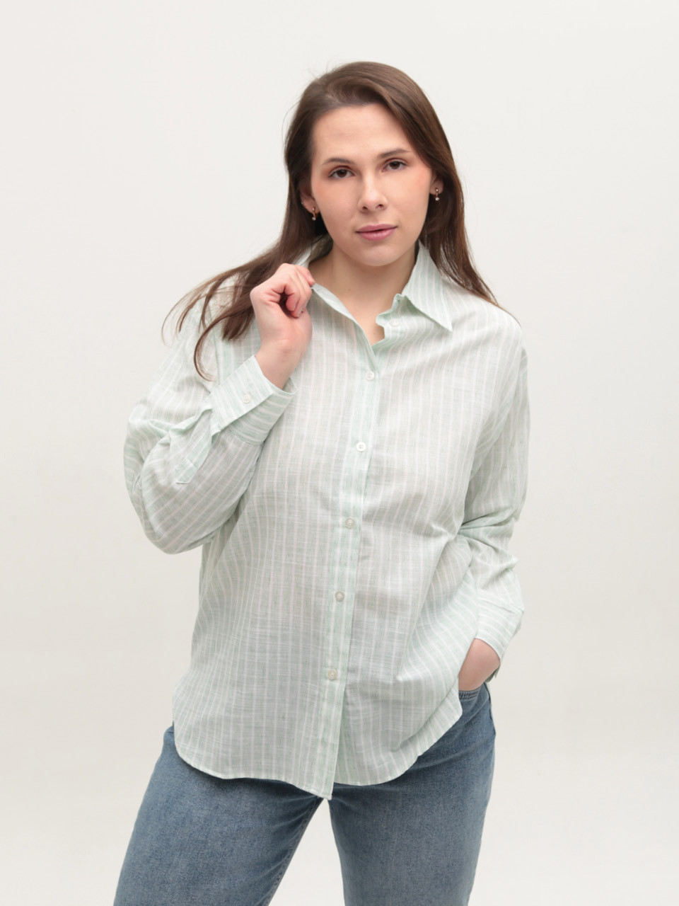 Рубашка женская зеленая в полоску тонкая 157-1