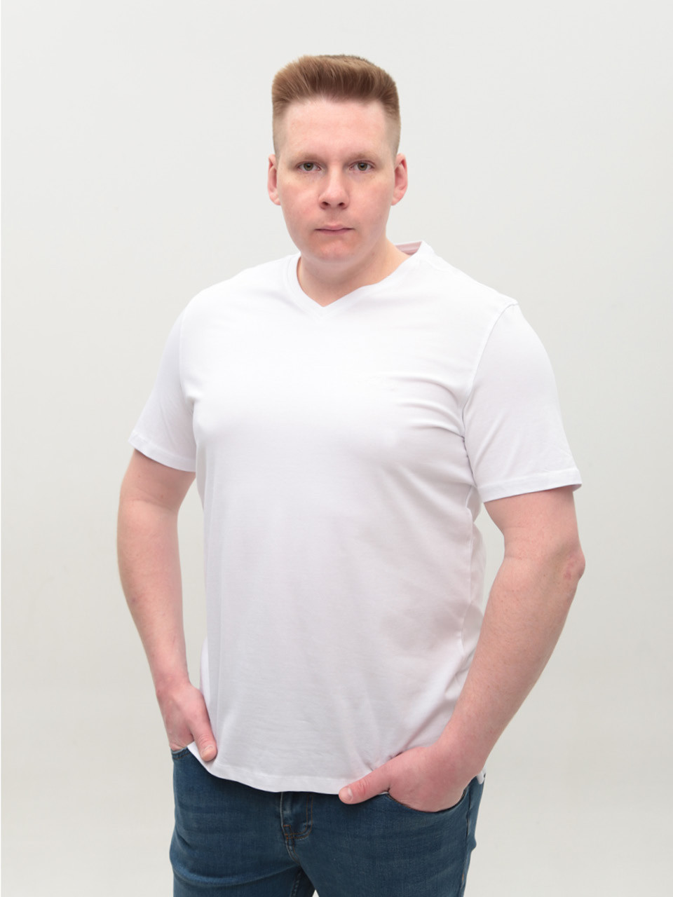 Футболка мужская белая прямая однотонная с мысом 116-4-V