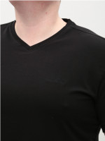 Футболка мужская черная прямая однотонная с мысом 116-10-V