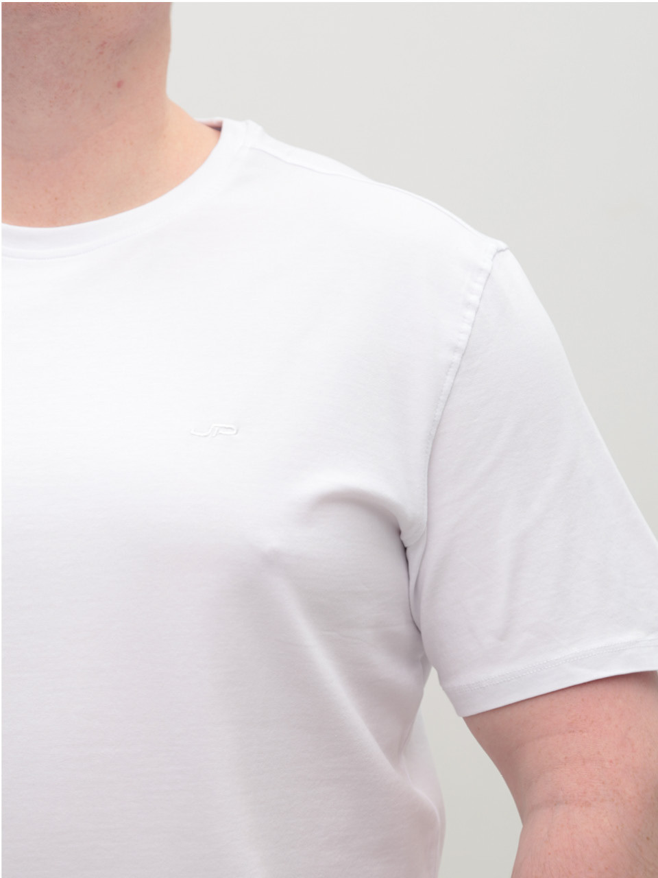 Футболка мужская белая прямая однотонная с мысом большие размеры 115-B-4