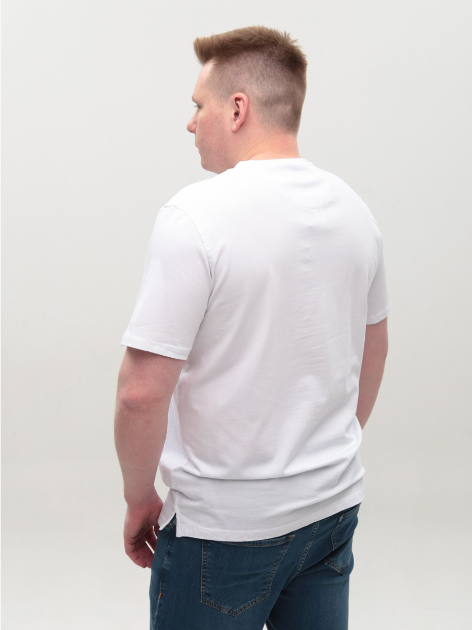 Футболка мужская белая прямая однотонная с мысом большие размеры 115-B-4