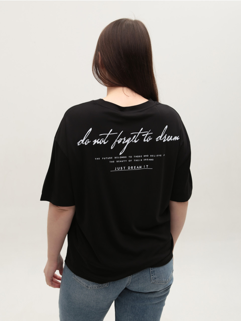 Футболка жіноча чорна тонка вільна 35-08