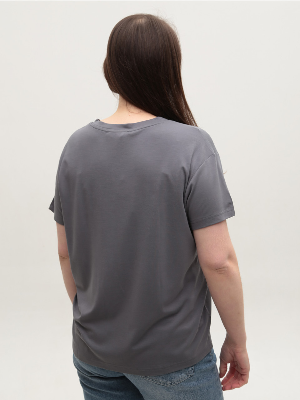 Футболка жіноча сіра тонка з мисом вільна 21-07-V