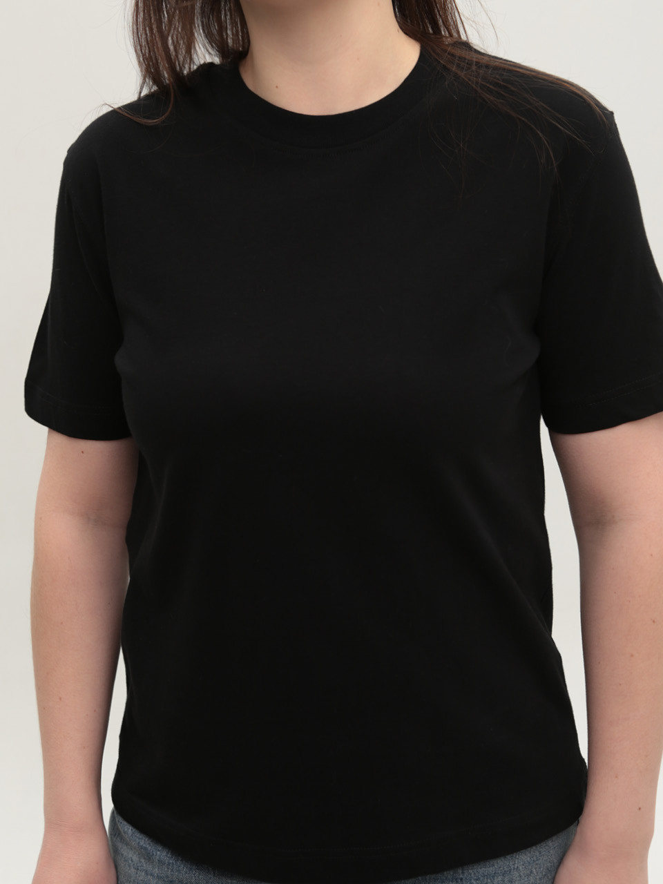 Футболка женская черная прямая 107-01